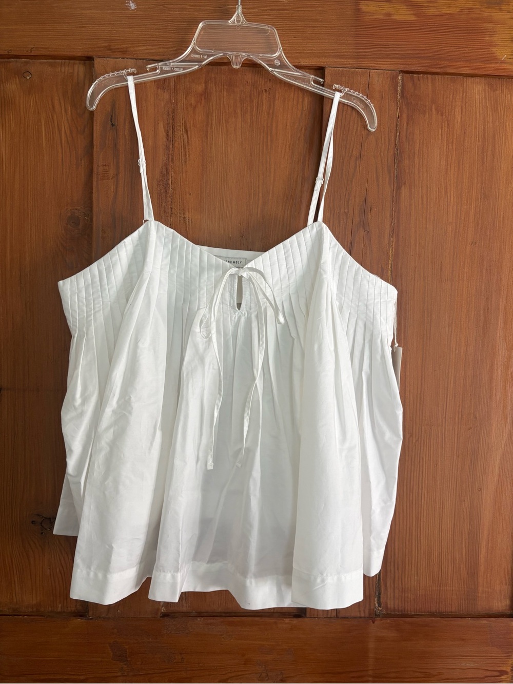 NWT Free Assembly White Pleated Mini Top L